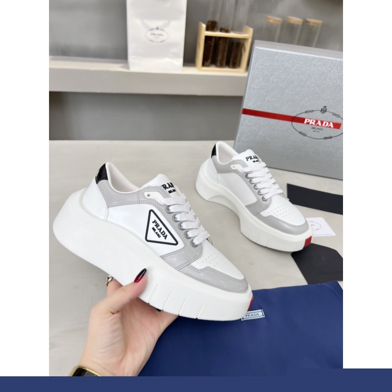 Pra*a casual shoes